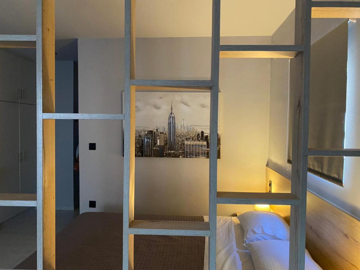 Downtown Corner Apartment Kalamata Bagian luar foto